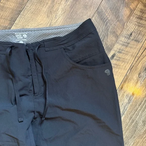 Mountain Hardwear Women’s Outdoor Black Pants - Picture 3 of 7